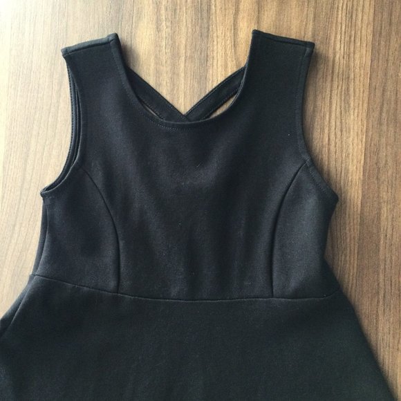 Sleeveless Knee-Length Dress - Girls Size 6: Ideal for the holidays! - Picture 2 of 5